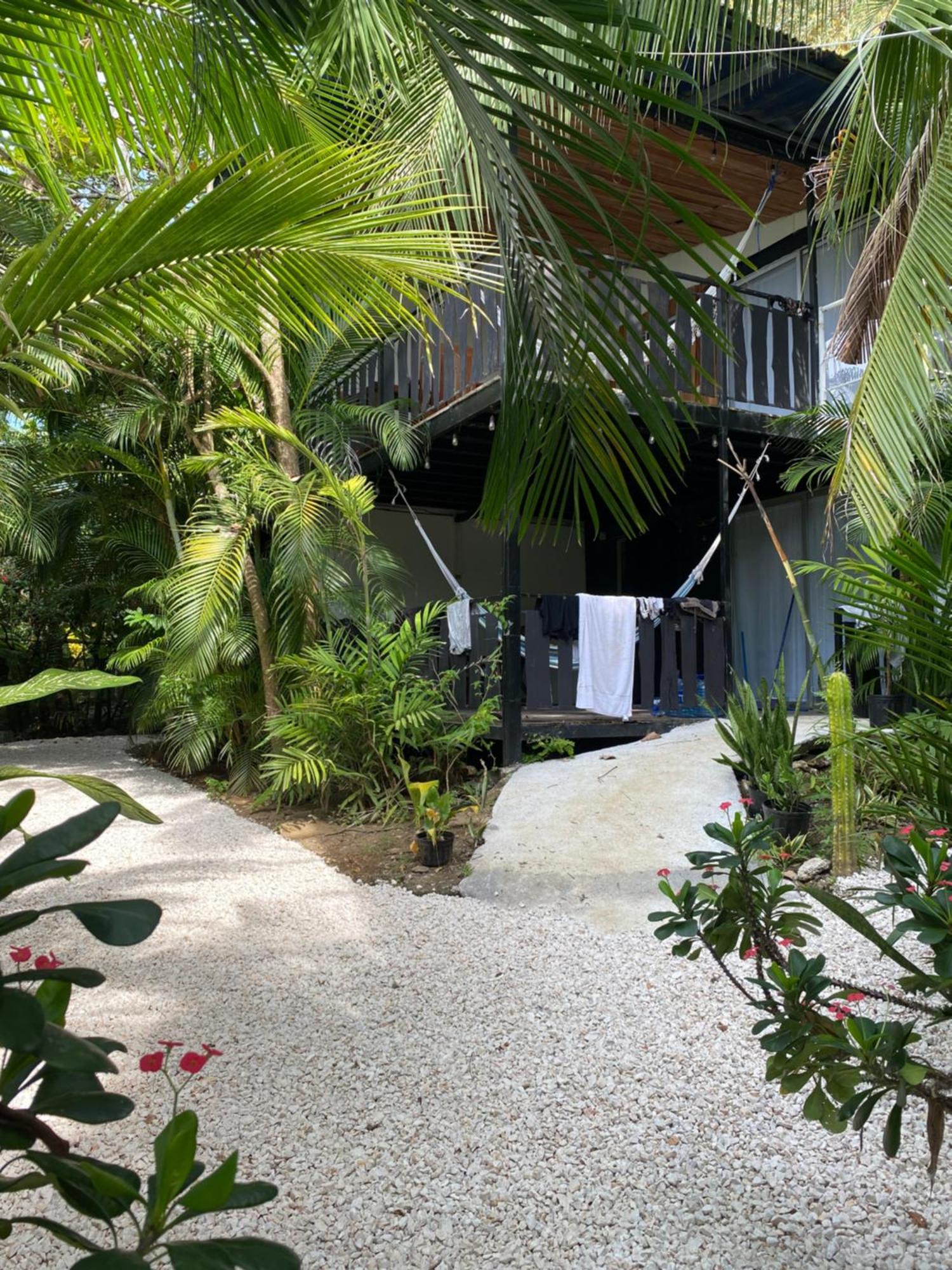 Nahele Lodge Playa Santa Teresa  Exterior photo